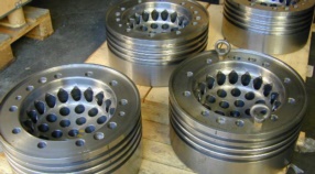 Piston's crown for marine diesel engines 